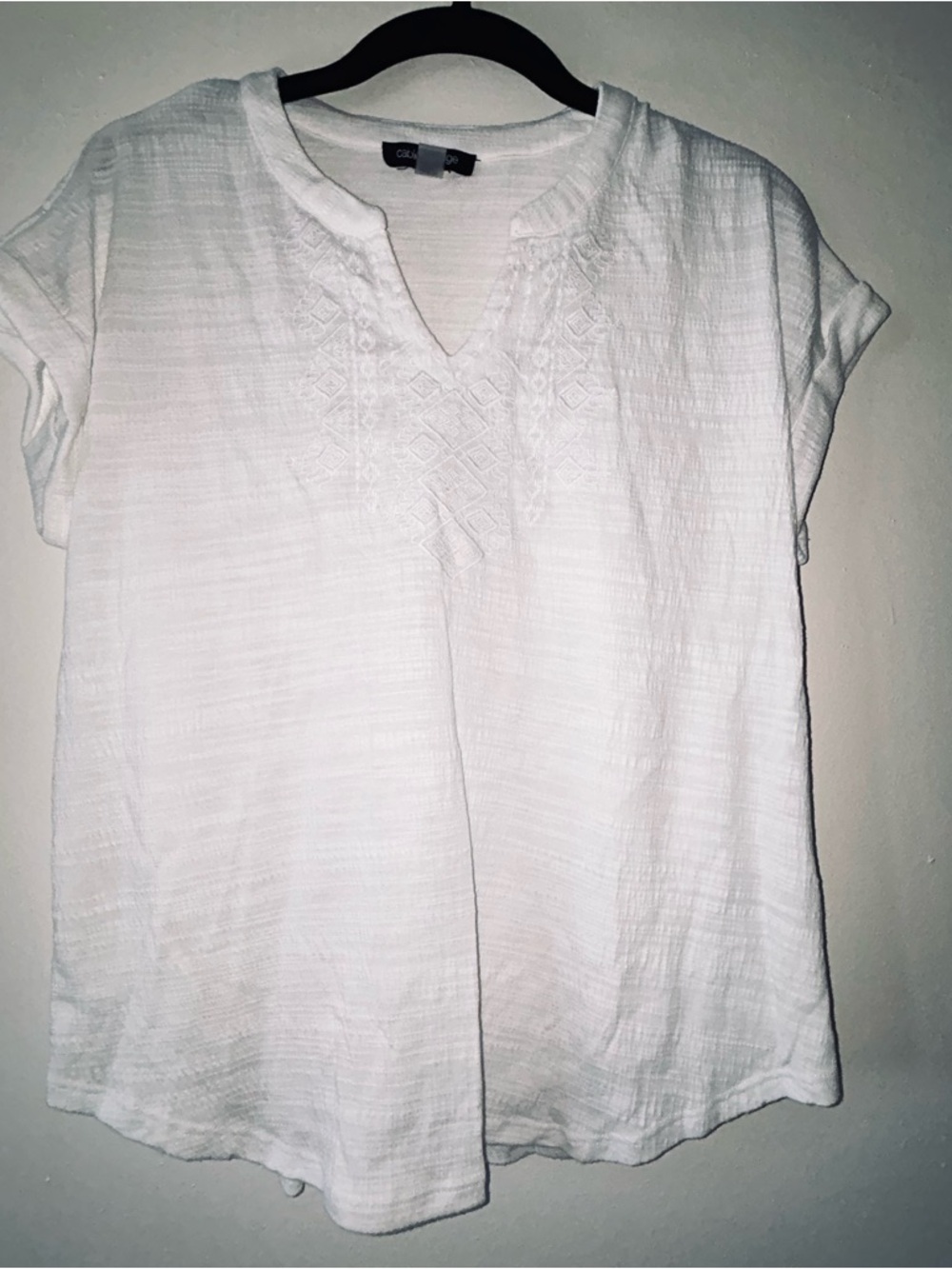 Cable & Gauge White Embroidered Short Sleeve Top